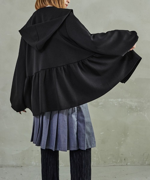Fashion Letter(ファッションレター)の「ダンボールニット ペプラムジップパーカー ロング丈(パーカー・レディース・チャコール/アイボリー/ブラック・M)」の11枚目の写真