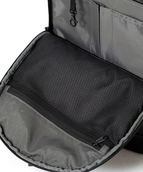 NOLLEY’S（ノーリーズ）の「【Incase/インケース】TRACKS BACKPACK 18L (137242053002)（バックパック/リュック・メンズ・ブラック・FREE）」の6枚目の写真