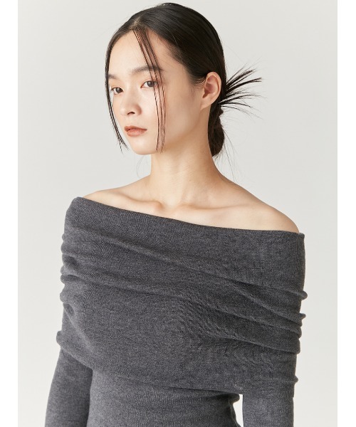 FRAY I.D（フレイアイディー）の「ドレープギャザーオフショルニット