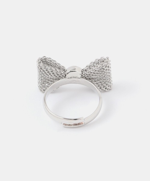 FOREVER 21（フォーエバー トゥエンティーワン）の「3Dリボンリング（リング・レディース・ブラック/シルバー・FREE）」の3枚目の写真