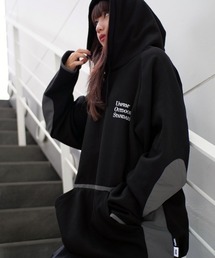 UNFRM OUTDOOR STANDARD（ユニフォームアウトドアスタンダード）の「UNFRM OUTDOOR STANDARD UNFRM x Kinetics REVERSE FLEECE EMBROIDERY PULLOVER PARKER（ユニフォーム×キネティクス リバースフリース エンブロイダリー プルオーバーパーカー）（スウェット）」