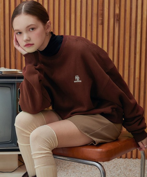 .KOM(ドットコム)の「A'GEM/9 × .kom 『muah muah/ムーアムーア』 FLEECE REGULAR SWEATSHIRTS/フリース裏起毛レギュラースウェット(スウェット・レディース・ネイビー/ライトグレー/ブラウン/ブラック・FREE)」の1枚目の写真