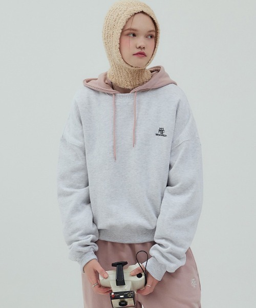 .KOM(ドットコム)の「A'GEM/9 × .kom 『muah muah/ムーアムーア』 FLEECE REGULAR SWEATSHIRTS/フリース裏起毛レギュラースウェット(スウェット・レディース・ネイビー/ライトグレー/ブラウン/ブラック・FREE)」の14枚目の写真