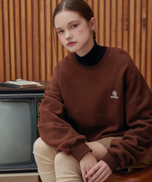 .KOM(ドットコム)の「A'GEM/9 × .kom 『muah muah/ムーアムーア』 FLEECE REGULAR SWEATSHIRTS/フリース裏起毛レギュラースウェット(スウェット・レディース・ネイビー/ライトグレー/ブラウン/ブラック・FREE)」の5枚目の写真