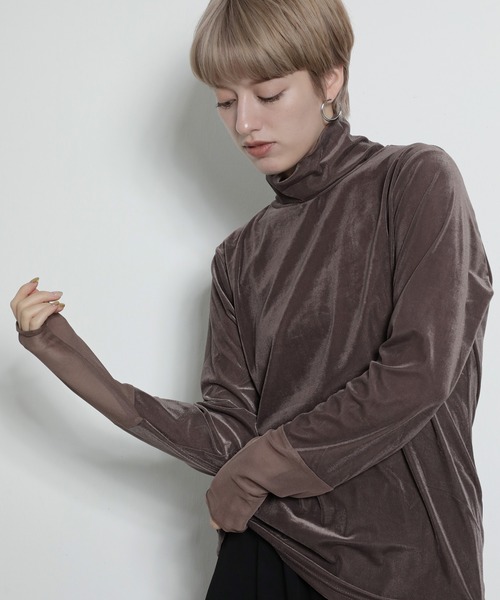 en CAnAF（エンカナフ）の「ハイネック ベロア シアー インナー トップス（Tシャツ/カットソー・レディース・ブラック/ブルー/モカ/ベージュ・フリー）」の5枚目の写真