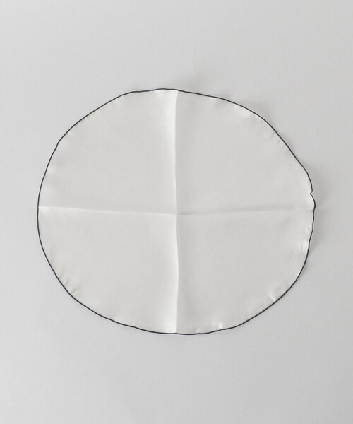 green label relaxing（グリーンレーベルリラクシング）の「GLR サークル ポケットチーフ（ポケットチーフ・メンズ・ホワイト/ネイビー・FREE）」の3枚目の写真