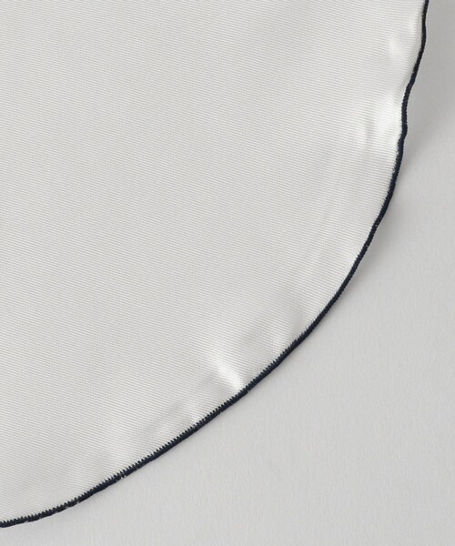 green label relaxing（グリーンレーベルリラクシング）の「GLR サークル ポケットチーフ（ポケットチーフ・メンズ・ホワイト/ネイビー・FREE）」の4枚目の写真