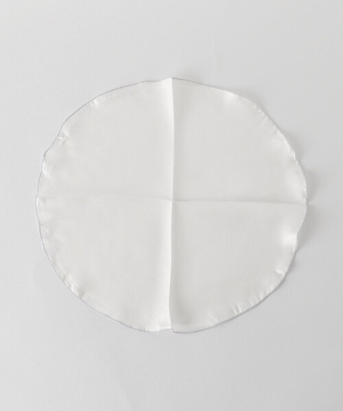 green label relaxing（グリーンレーベルリラクシング）の「GLR サークル ポケットチーフ（ポケットチーフ・メンズ・ホワイト/ネイビー・FREE）」の6枚目の写真