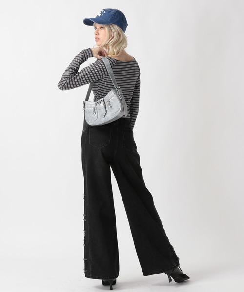 FOREVER 21(フォーエバー トゥエンティーワン)の「【2025SS】オーバーダイサイドダメージデニムパンツ(デニムパンツ・レディース・ブルー/ブラック・SMALL/LARGE/MEDIUM)」の14枚目の写真