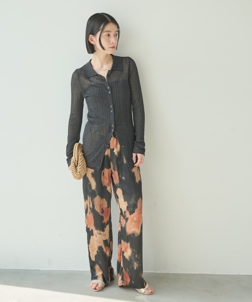 Shelly island(シェリーアイランド)の「シアーラメリブニットカーディガン(カーディガン/ボレロ・レディース・ベージュ/グレー/ブラック・FREE)」の22枚目の写真