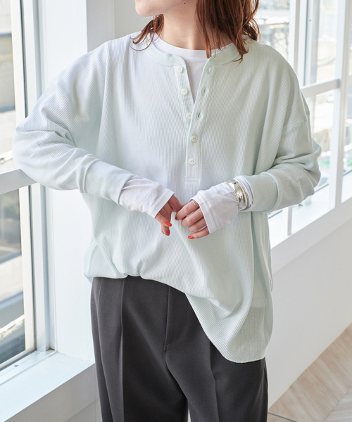 Spick & Span（スピックアンドスパン）の「別注 Hanes / ヘインズ Thermal Henly Neck（Tシャツ/カットソー・レディース・サックスブルー/マスタード・MEDIUM）」の9枚目の写真