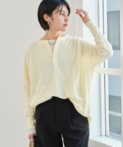 Spick & Span（スピックアンドスパン）の「別注 Hanes / ヘインズ Thermal Henly Neck（Tシャツ/カットソー・レディース・サックスブルー/マスタード・MEDIUM）」の17枚目の写真