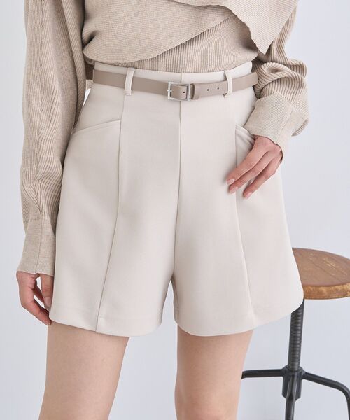 earth music&ecology(アースミュージックアンドエコロジー)の「ベルト付きショートパンツ(その他パンツ・レディース・ブラック/ライトベージュ・M/S)」の11枚目の写真