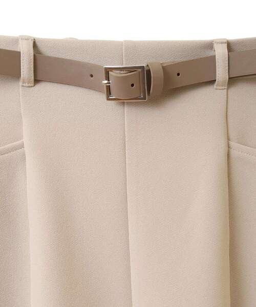 earth music&ecology(アースミュージックアンドエコロジー)の「ベルト付きショートパンツ(その他パンツ・レディース・ブラック/ライトベージュ・M/S)」の3枚目の写真