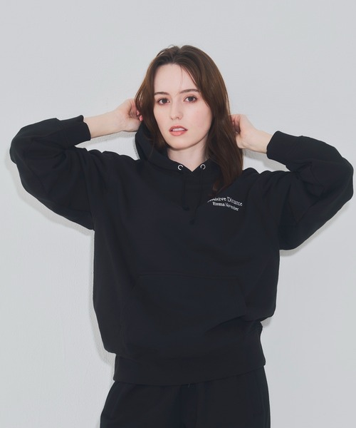 EMMA NOVEMBER (エマノーヴェンバー)の「Embroidery スウェット フーディー(パーカー・メンズ・ブラック/グレー・3/2/1)」の11枚目の写真