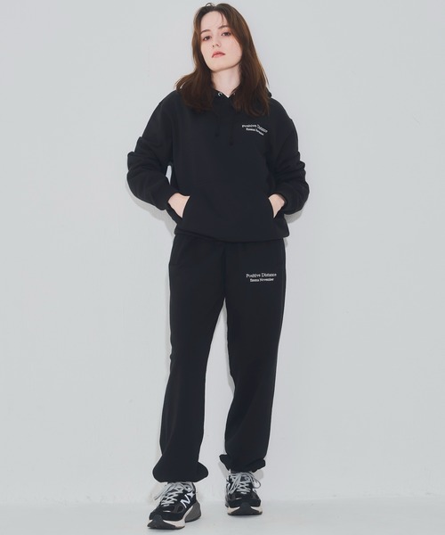 EMMA NOVEMBER (エマノーヴェンバー)の「Embroidery スウェット フーディー(パーカー・メンズ・ブラック/グレー・3/2/1)」の15枚目の写真