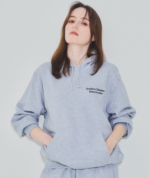 EMMA NOVEMBER (エマノーヴェンバー)の「Embroidery スウェット フーディー(パーカー・メンズ・ブラック/グレー・3/2/1)」の19枚目の写真