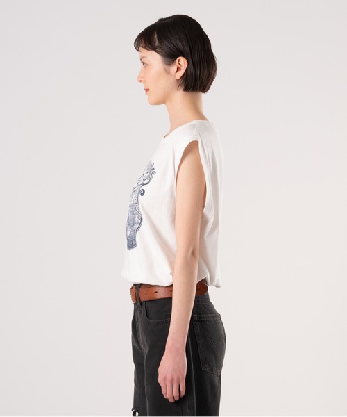 Levi's(リーバイス)の「Levi's/リーバイス ボックスシルエット タンクトップ(Tシャツ/カットソー・レディース・ホワイト・XS/S/M)」の2枚目の写真