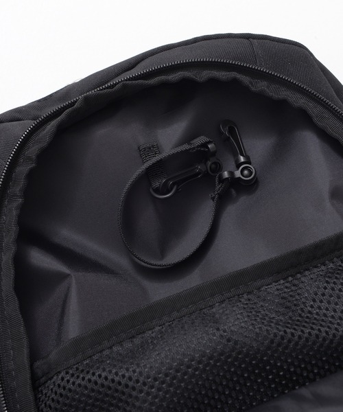 Arnold Palmer（アーノルドパーマー）の「10ポケット デイパック（バックパック/リュック・レディース・ネイビー/ブラック/ベージュ・F）」の13枚目の写真