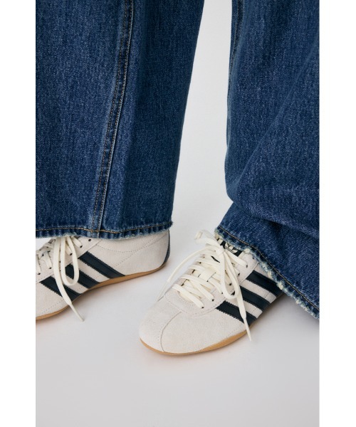 MOUSSY(マウジー)の「adidas TOKYO W(スニーカー・レディース・オフホワイト/ブラック/ブルー・23.5cm/24cm/24.5cm/25cm)」の16枚目の写真