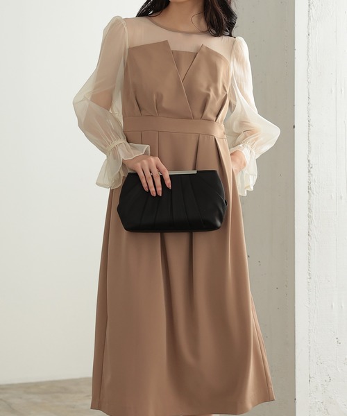 haremode（ハレモード）の「タックデザイン パーティ オケージョン バッグ（クラッチバッグ・レディース・ベージュ/ブラック/シルバー・FREE）」の2枚目の写真