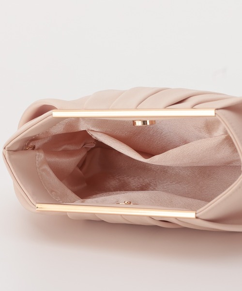 haremode（ハレモード）の「タックデザイン パーティ オケージョン バッグ（クラッチバッグ・レディース・ベージュ/ブラック/シルバー・FREE）」の11枚目の写真