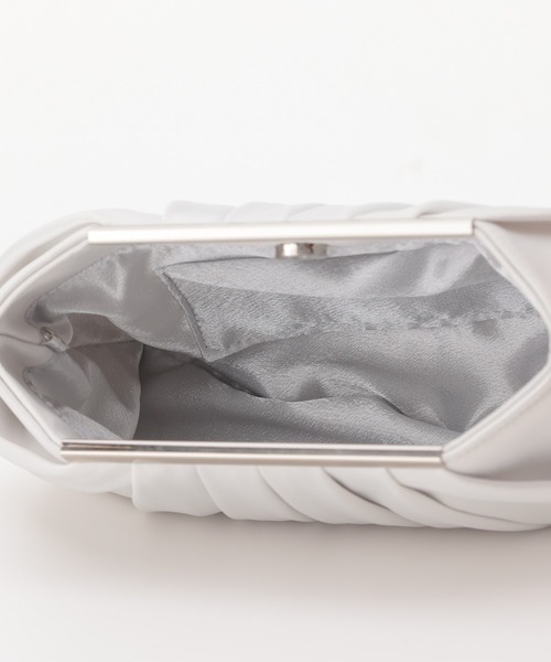 haremode（ハレモード）の「タックデザイン パーティ オケージョン バッグ（クラッチバッグ・レディース・ベージュ/ブラック/シルバー・FREE）」の16枚目の写真