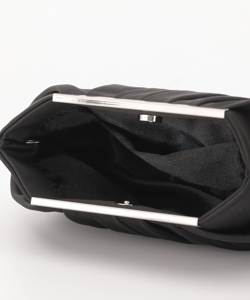 haremode（ハレモード）の「タックデザイン パーティ オケージョン バッグ（クラッチバッグ・レディース・ベージュ/ブラック/シルバー・FREE）」の21枚目の写真