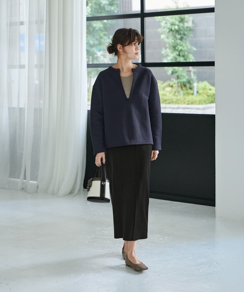 STYLE DELI（スタイルデリ）の「【Made in Japan】ディープVスウェットプルオーバー（スウェット・レディース・ホワイト系その他/ネイビー・FREE）」の12枚目の写真