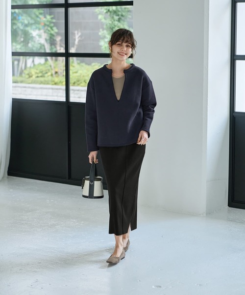 STYLE DELI（スタイルデリ）の「【Made in Japan】ディープVスウェットプルオーバー（スウェット・レディース・ホワイト系その他/ネイビー・FREE）」の14枚目の写真