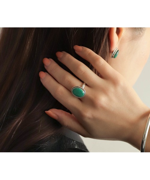 rapiecage（ラピエサージュ）の「【rapiecage glacon】ラインフレームオーバルストーンリング　GC（リング・レディース・ホワイト/グリーン・FREE）」の2枚目の写真