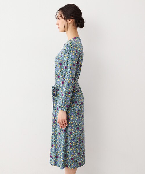 LAURA ASHLEY(ローラアシュレイ)の「【ジャージ素材/洗える/同柄アイテムあり】ポリアンサス柄ワンピース(ワンピース・レディース・グレー系5/ネイビー系・40/38)」の12枚目の写真