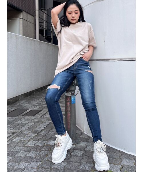 GYDA(ジェイダ)の「Symmetry GYDA back photo Tシャツ(Tシャツ/カットソー・レディース・ベージュ/オフホワイト/ブラック・FREE)」の16枚目の写真