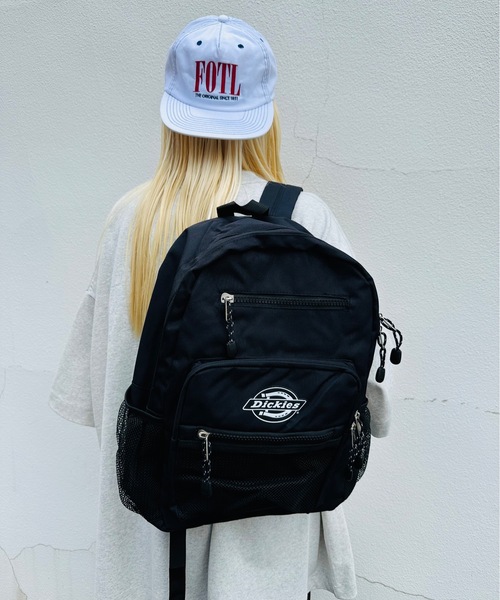 Dickies(ディッキーズ)の「Dickies / DK SQUARE POCKET BACK PACK / 14846700(バックパック/リュック・レディース・ブラック/レッド・ONESIZE)」の1枚目の写真
