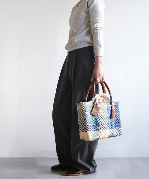 WOVEN(ウーヴン)の「WOVEN (ウーヴン) /スモールドローストリングトート メキシコ製 バスケットバッグ メルカドバッグ かごバッグ レザーハンドル 巾着コットンライニング(かごバッグ・レディース・ブラック×ホワイト/ブラウン/ブルー系その他/ブラック系その他/ダークグリーン/ブラウン系その他・FREE)」の11枚目の写真