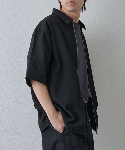 COLONY 2139（コロニートゥーワンスリーナイン）の「ドライスルー半袖ジップシャツ（シャツ/ブラウス・メンズ・ブラック/ネイビー/グレー・LARGE/MEDIUM）」の7枚目の写真