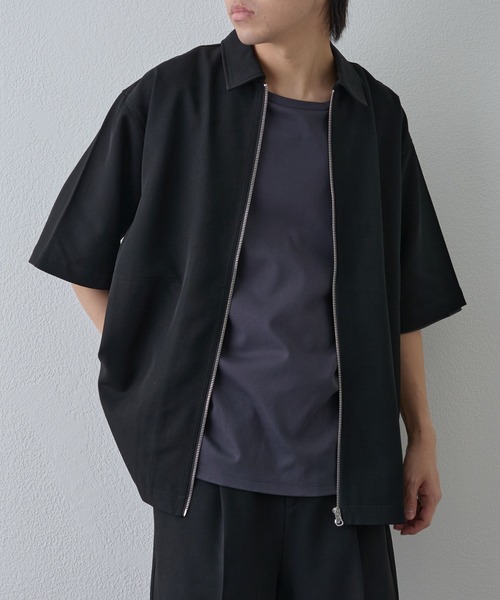 COLONY 2139（コロニートゥーワンスリーナイン）の「ドライスルー半袖ジップシャツ（シャツ/ブラウス・メンズ・ブラック/ネイビー/グレー・LARGE/MEDIUM）」の4枚目の写真
