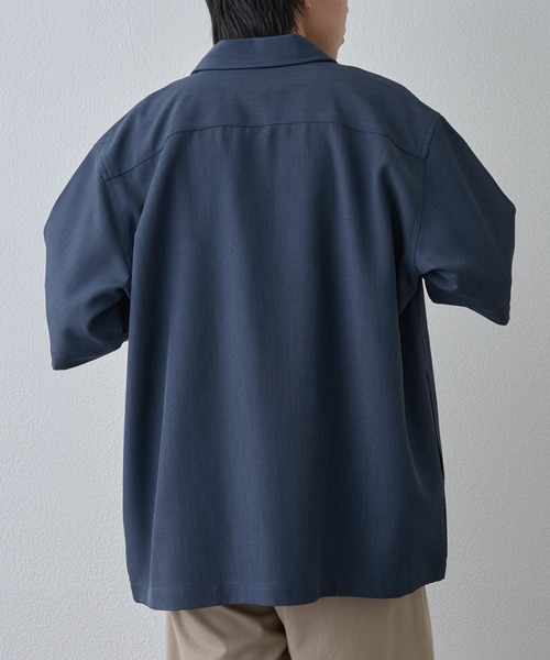 COLONY 2139（コロニートゥーワンスリーナイン）の「ドライスルー半袖ジップシャツ（シャツ/ブラウス・メンズ・ブラック/ネイビー/グレー・LARGE/MEDIUM）」の15枚目の写真