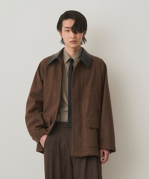 Juha(ユハ)の「LEATHER COLLAR RIDING JACKET(ブルゾン・メンズ・ブラック/ブラウン・3/4)」の2枚目の写真