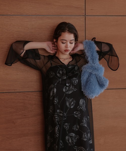 Callarus(カラルス)の「チュール使いフラワープリントワンピースドレス〔Callarus〕(ドレス・レディース・ブラウン/ブラック/グレー・S/LL/M/L/3L)」の7枚目の写真