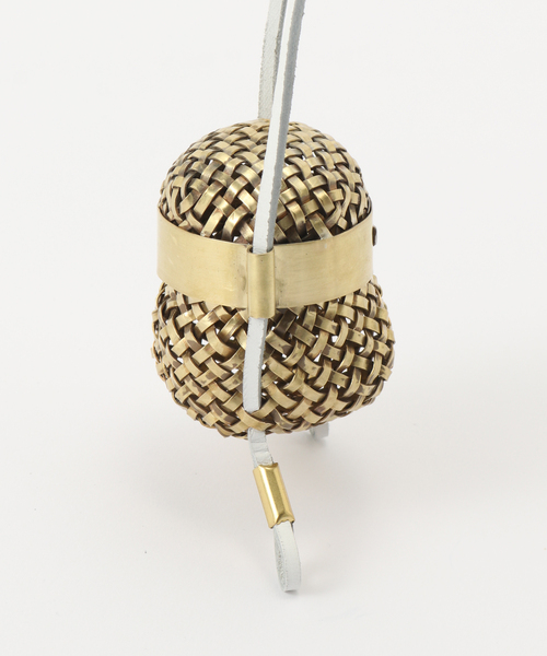 CITYSHOP（シティーショップ）の「Zoe Mohm Brass ミニマムバッグ（クラッチバッグ・レディース・シルバー・FREE）」の4枚目の写真