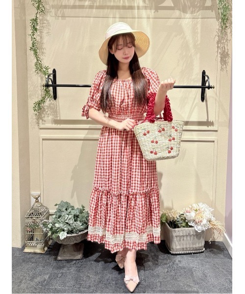 Maison de FLEUR（メゾンドフルール）の「サテンビッグリボンハット（ハット・レディース・ピンクベージュ/ブラック・FREE）」の5枚目の写真