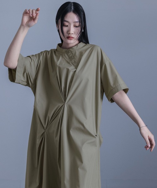 kOhAKU(コハク)の「異素材タックシャツワンピース(シャツワンピース・レディース・カーキ/ブラック・1/2)」の15枚目の写真
