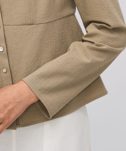 BACCA（バッカ）の「シアサッカー ペプラムブラウス（シャツ/ブラウス・レディース・ネイビー/ベージュ・36/34）」の6枚目の写真