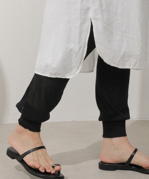 Monocoro toppi（モノコロトッピ）の「ゆったり スリム レギンス リブ メロウ パンツ（レギンス/スパッツ・レディース・アイボリー/ブラック/グレー・フリー）」の12枚目の写真