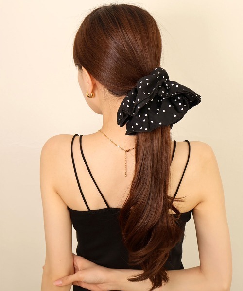 CEMONEMO（セモネモ）の「ドット パイピング フリル シュシュ（シュシュ・レディース・ブラック/アイボリー・FREE）」の8枚目の写真