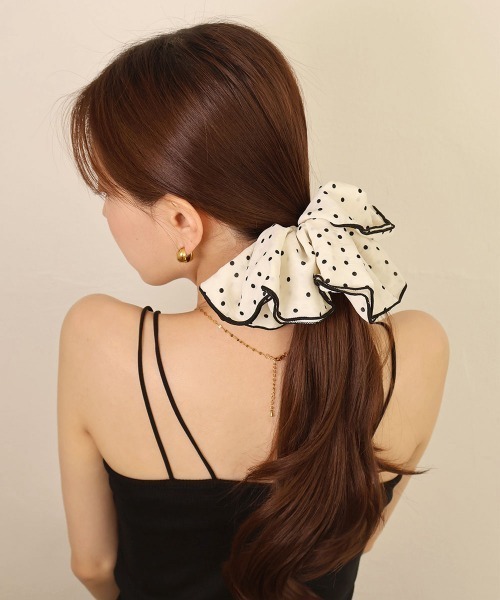 CEMONEMO（セモネモ）の「ドット パイピング フリル シュシュ（シュシュ・レディース・ブラック/アイボリー・FREE）」の21枚目の写真