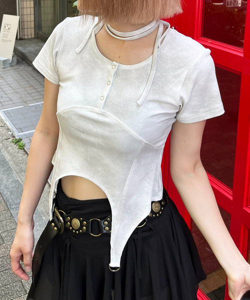 SPIRALGIRL(スパイラルガール)の「ヘンリーネックヘムフレアトップス(Tシャツ/カットソー・レディース・ブルー/グレー系/ブラック・FREE)」の7枚目の写真