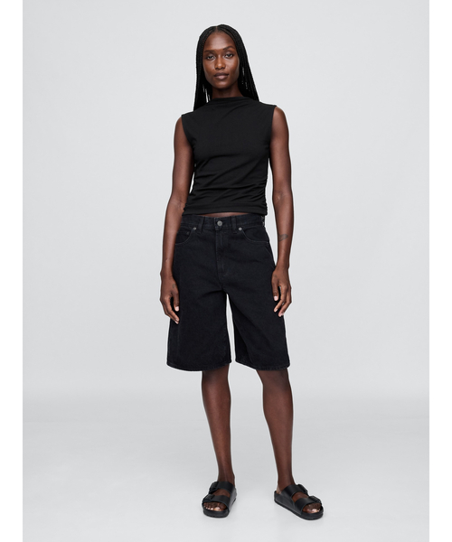 GAP(ギャップ)の「モダン ファンネルネック ルーシュ クロップド タンクトップ(Tシャツ/カットソー・レディース・ブラウン/ブラック/ホワイト・XXS/XS/S/M/L/XL)」の6枚目の写真