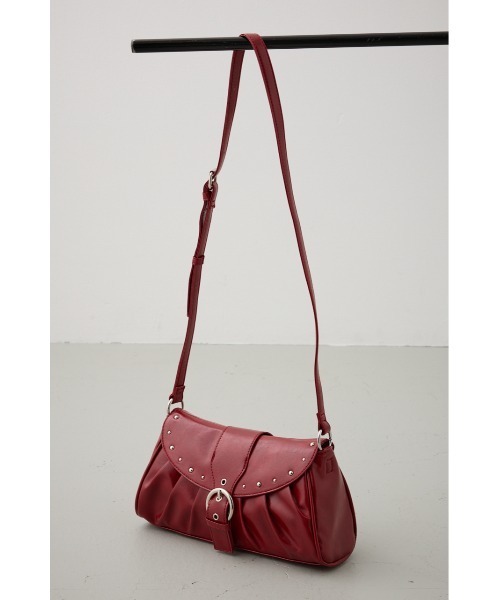 AZUL by moussy（アズールバイマウジー）の「スタッズフラップギャザーバッグ（ショルダーバッグ・レディース・ブラック/レッド・FREE）」の10枚目の写真